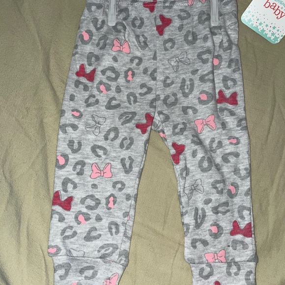 Shirt and pants set with hat - Picture 3 of 3